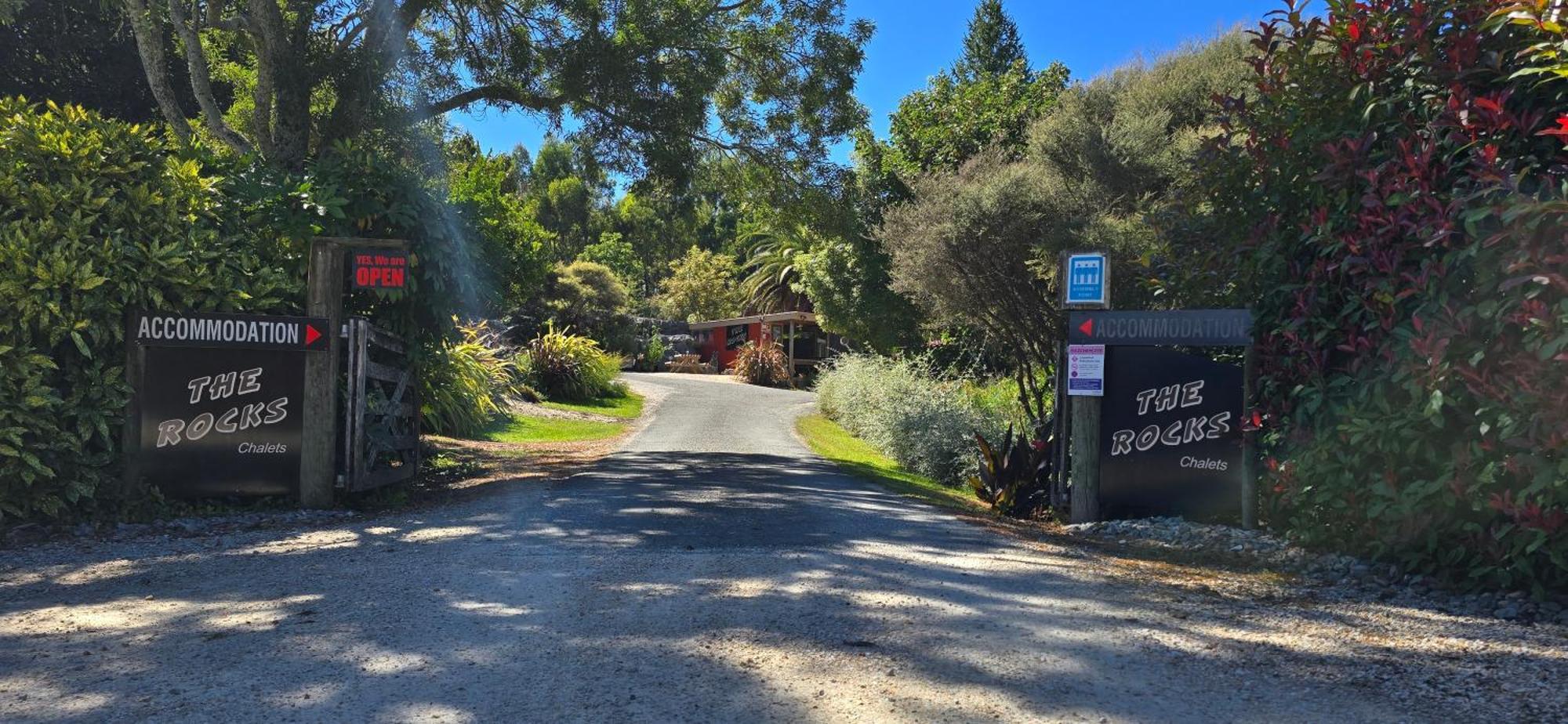 The Rocks Chalets Takaka Exterior foto